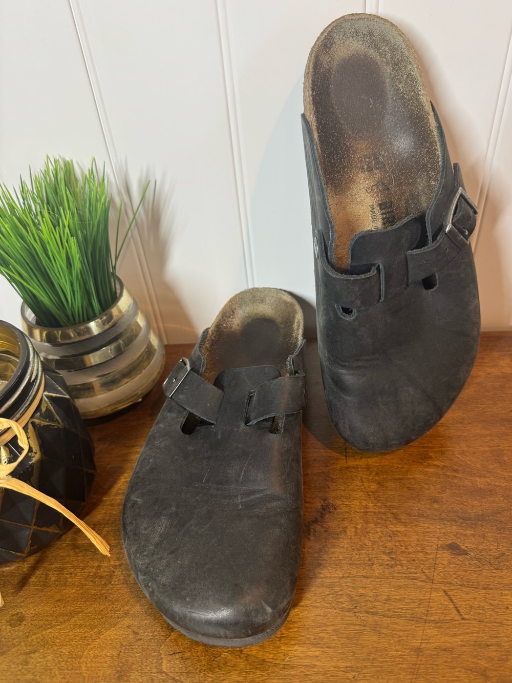Birkenstock Black Leather Slip-On Clog with Buckle SZ 40
